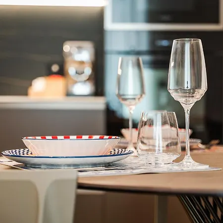 6 Isonzo - Luxury Apartment Verona